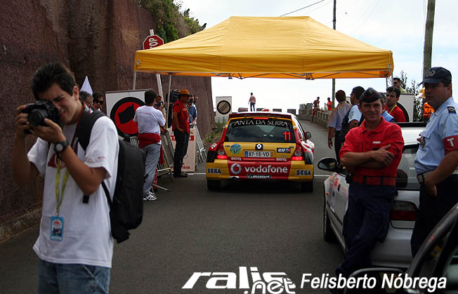 Eu a filmar a largada do Pedro Fontes no shakedown