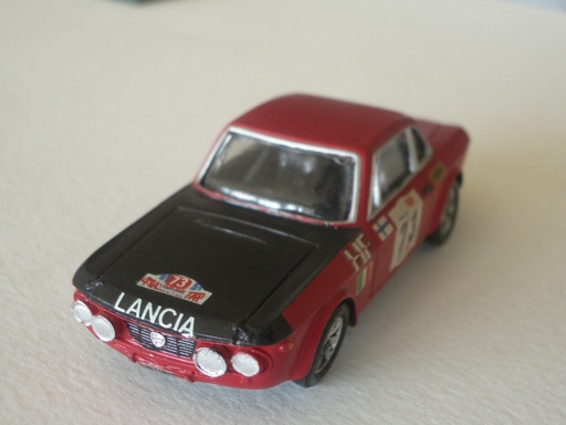 Lancia Fulvia da 3J, neste não volto a mexer, para mim é uma verdadeira antiguidade.