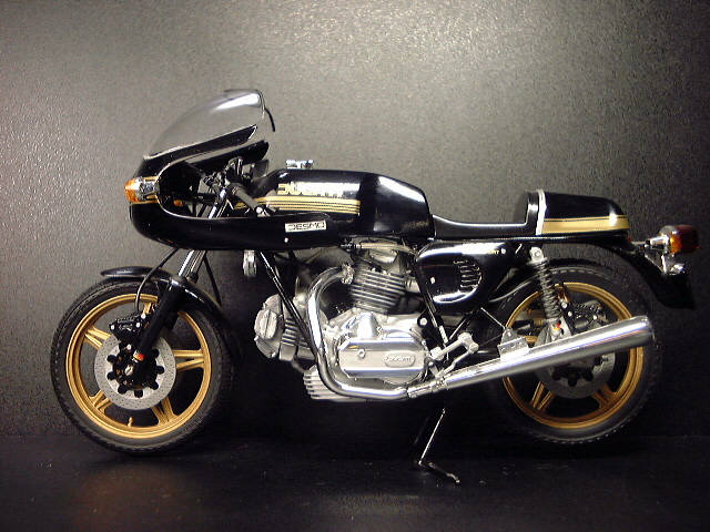 900ss01.jpg