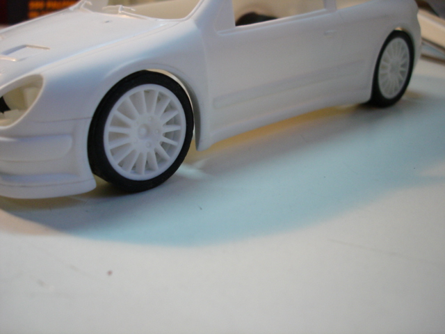 cavas das rodas alteradas e rodas com pneus tamiya