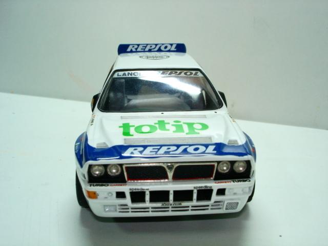 mais tarde quando eu tiver como fazer os decalques,sai a versão do rally catalunha ou o da corsega monte,carlo não dá(a cor da asa traseira é diferente)