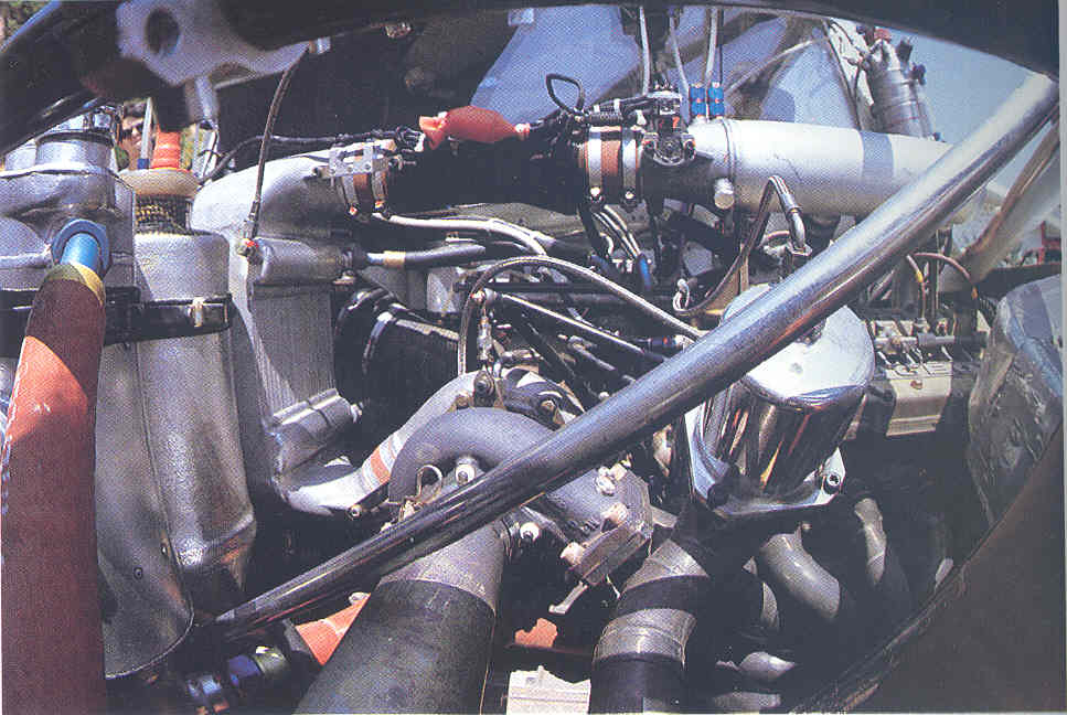 peugeot205t16e2_motor.jpg