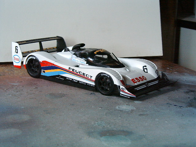 Peugeot 905 da Heller.