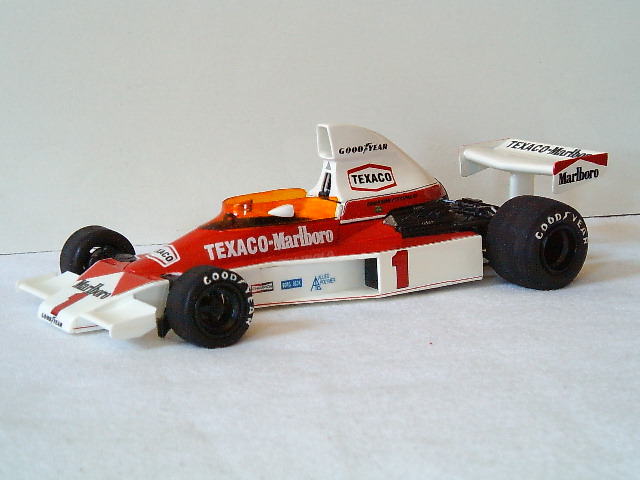 M23 de 1975, kit Iritani.