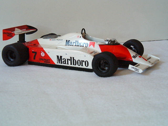 MP 4/1 de 1981, kit AMD.