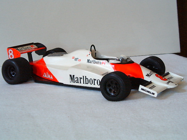 MP 4/1C, kit da marca AMD.
