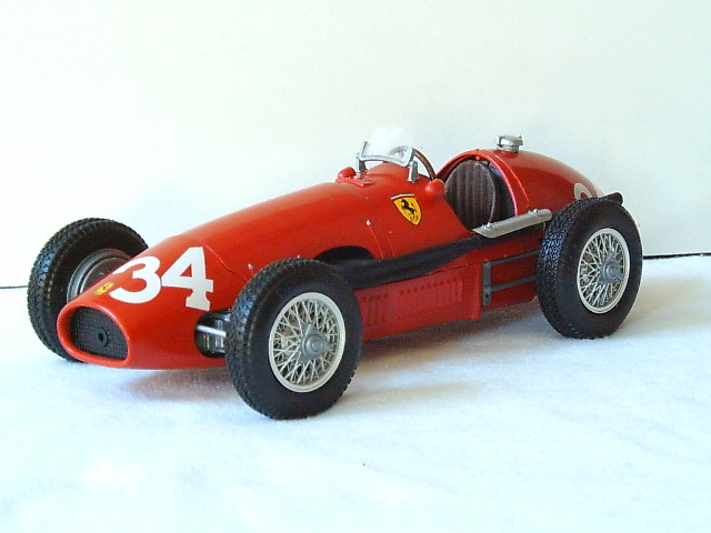 Ferrari 500, kit Revival feito na Itália.