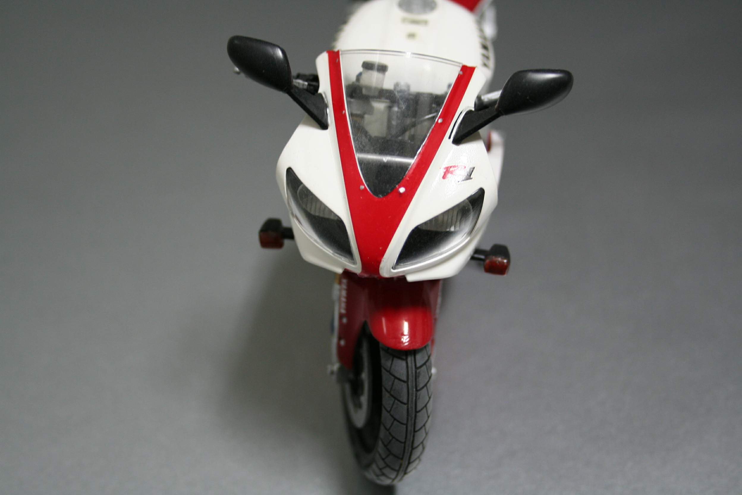 r1_up.JPG