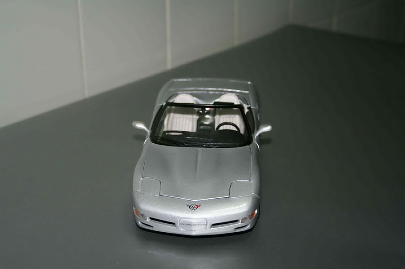 Corvette de 1999 escala 1/18 da Bburago