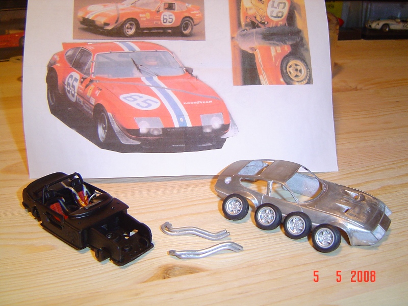 O 365 Daytona também já esteve pintado mas teve de ser todo limpo e aguarda uma nova pintura , agora com alguma prática.