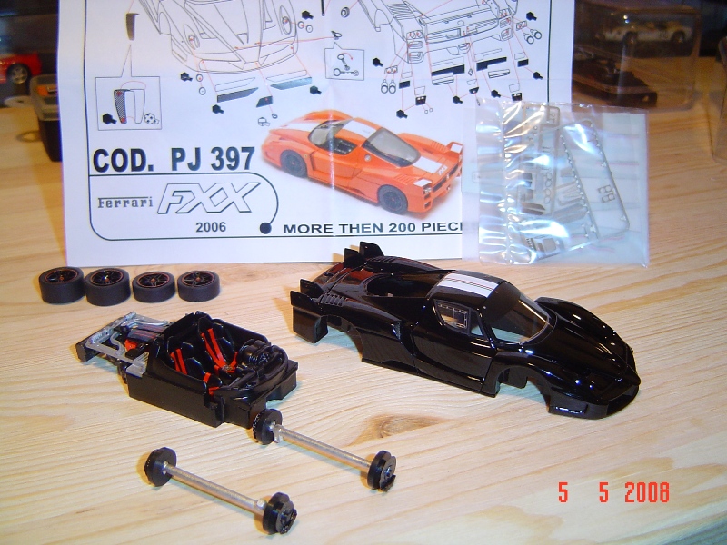 O FXX também em projecto, mas aqui já o adquiri com a carroçaria pintada de fabrica pois estava escaldado com os dois modelos anteriores.