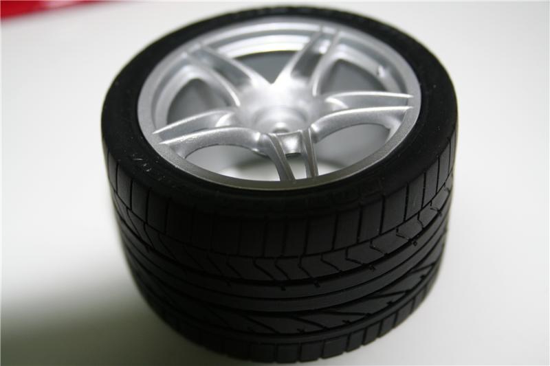 roda e pneu de 19``