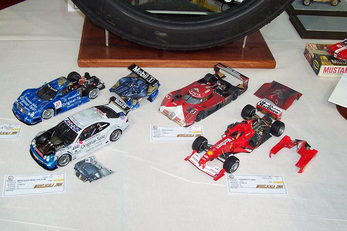 CLKs, Ferrari e um belissimo Toyota GT One