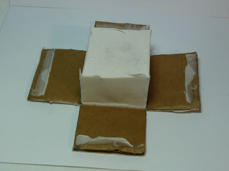 6 Abertura da caixa depois do silicone seco.JPG