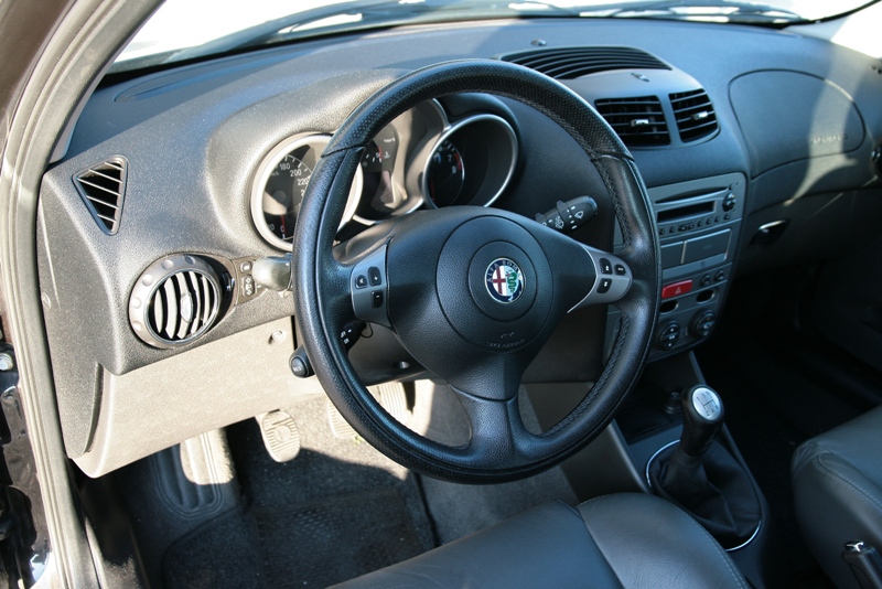 Alfa 147 3.JPG