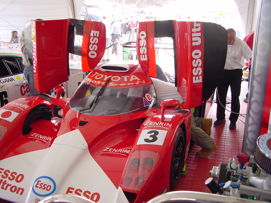 Toyota_GT_One_172.jpg