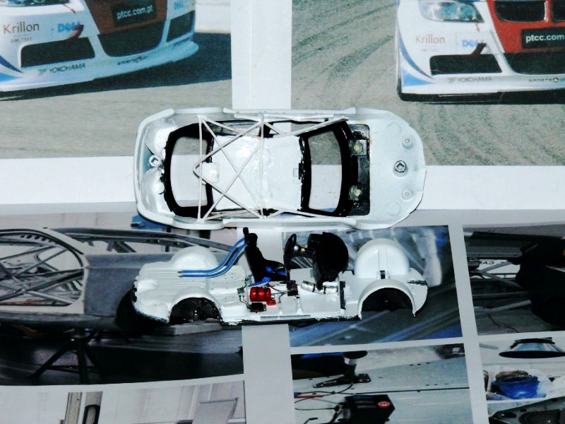 BMW 320 Rollbar [800x600].JPG