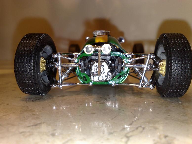 Visão da traseira lotus 25.JPG
