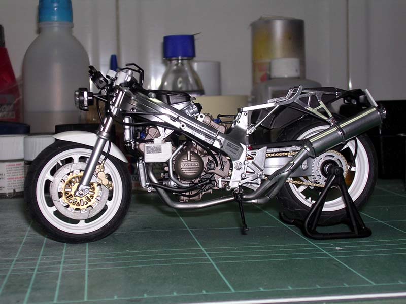 Rc30-12.JPG