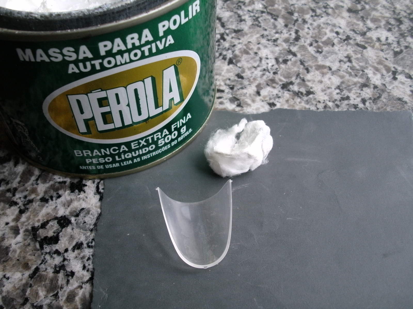 depois uma massa pra tirar os riscos