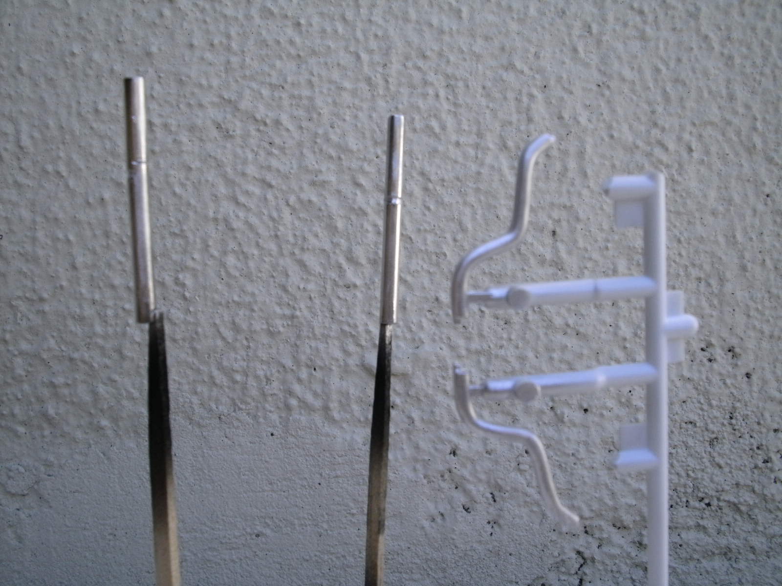 os escapes pintados com alcladII e a direita um comparativo com o que tenho de melhor das tintas comuns