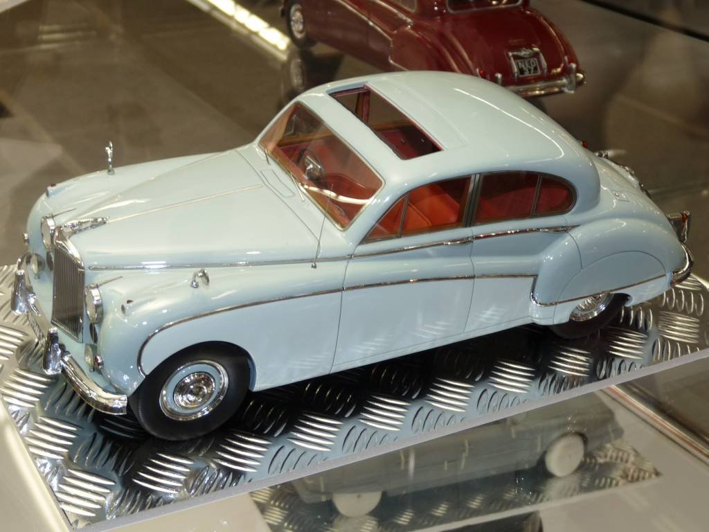 neo MK-IX JAG.jpg