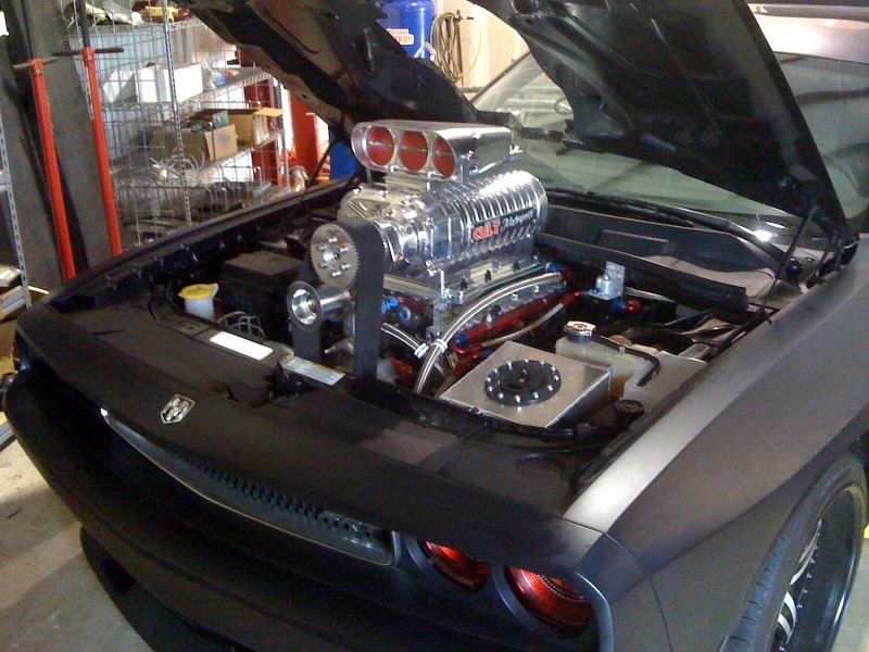 Blown Hemi2.jpg