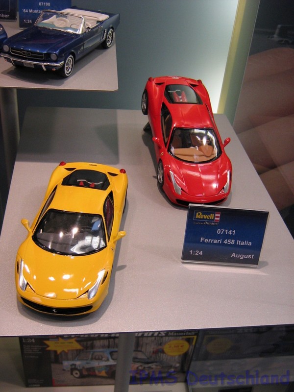 Revell_08.jpg
