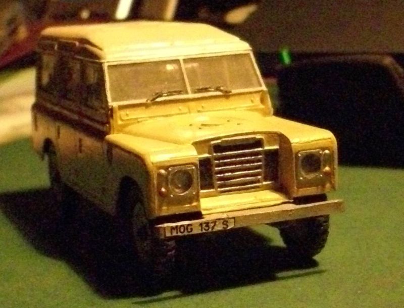 Land Rover_1.jpg