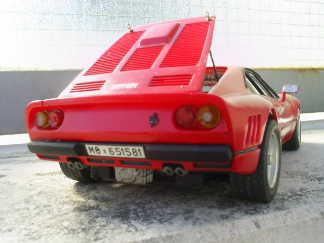 Ferrari288GTO_052_red.jpg