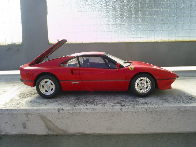 Ferrari288GTO_053_red.jpg