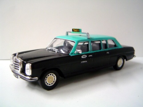 Taxi Mercedes 240D Limousine.jpg