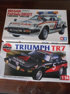 tryumph TR7 30.00 / paca car 25.00