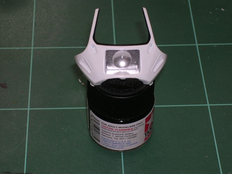 Caixa do farol pintado com Alclad chrome