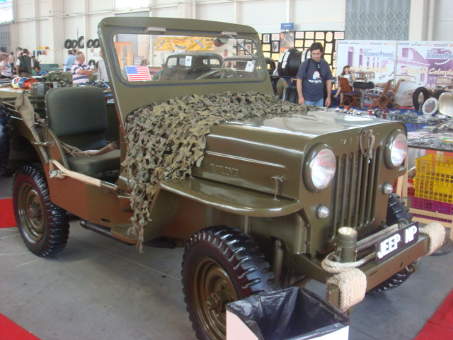 AUTOMOBILIA 102.jpg