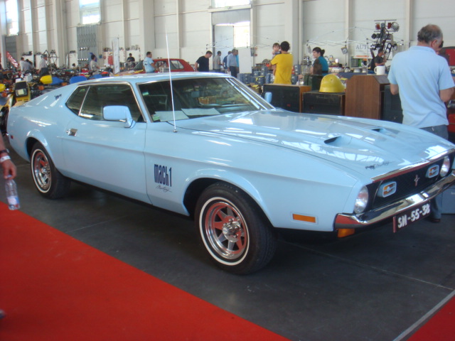 AUTOMOBILIA 220.jpg