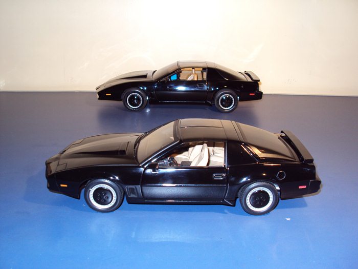 ERTL o da frente, MPC ao fundo.