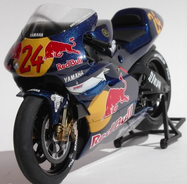 YZR500 RedBull 03.JPG