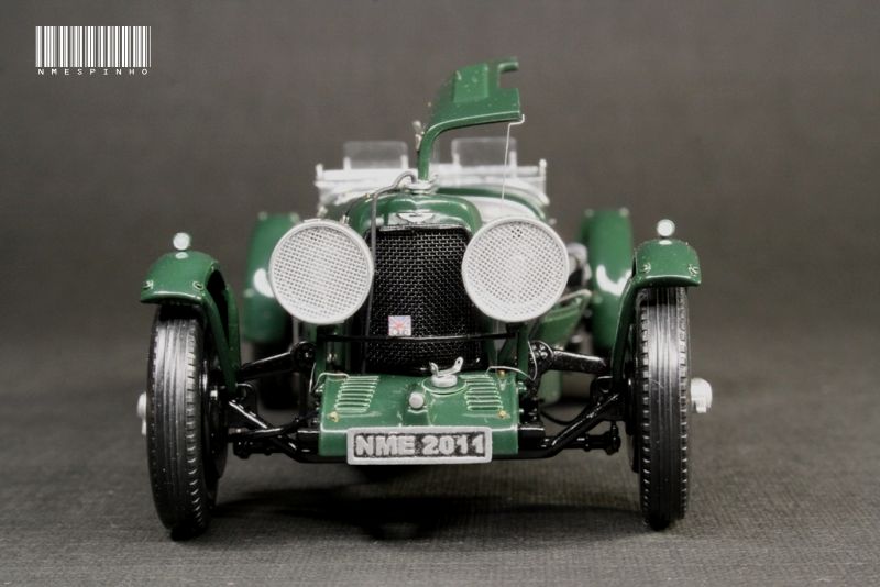 Aston Martin 14.JPG