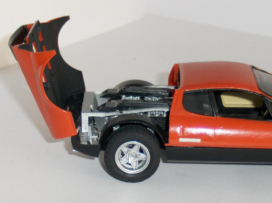 com detalhes do motor