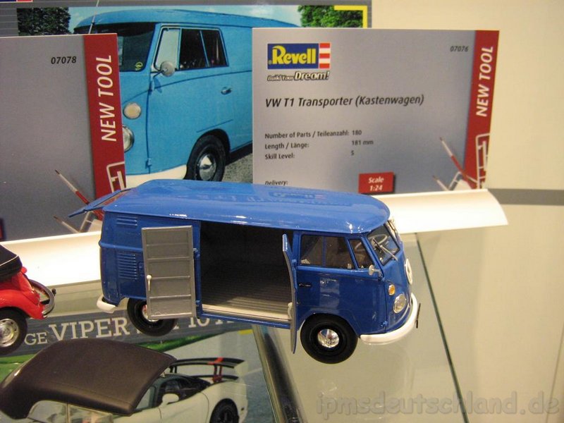 Revell_07.jpg