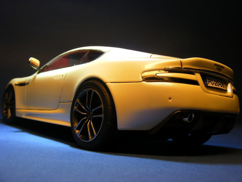Aston Martin DBS (12).JPG