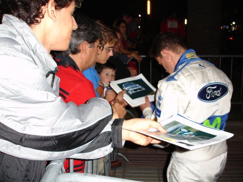 P. gouveia na sessão de autografos.
<br />(c/ o Solá).