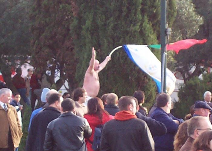 Artista Português e adepto do Belenenses. ;)