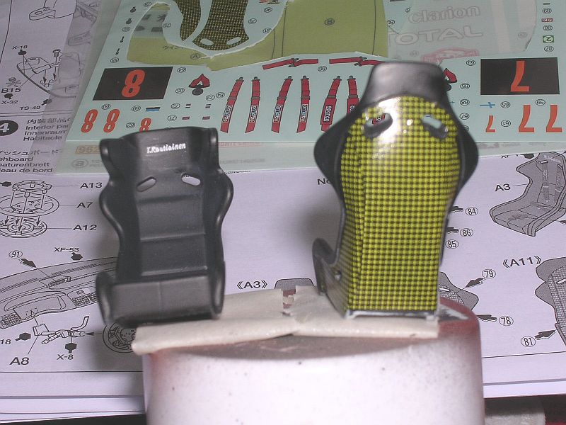 Bancos já com os decalques de kevlar. Uma perfeição !
