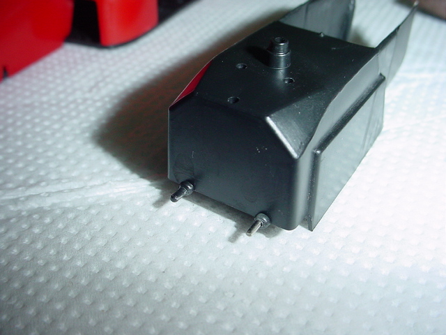 Aqui, o cockpit após a fixação do pedaço de clips.
