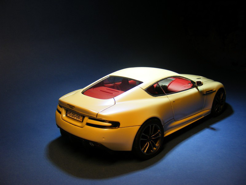 Aston Martin DBS (5).JPG